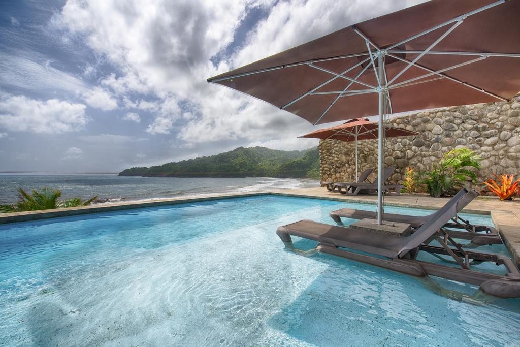 Pagua Bay House - Oceanfront Cabana'S Marigot Buitenkant foto