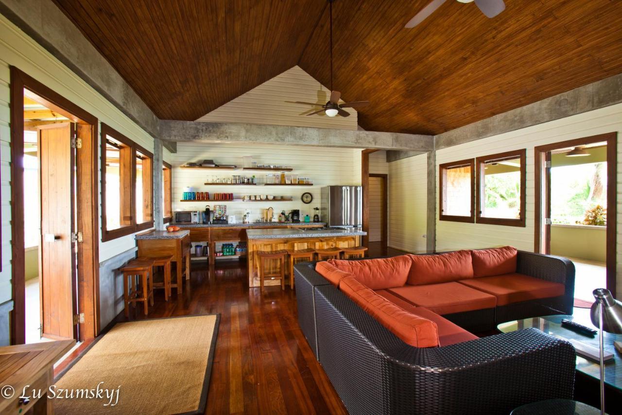Pagua Bay House - Oceanfront Cabana'S Marigot Buitenkant foto