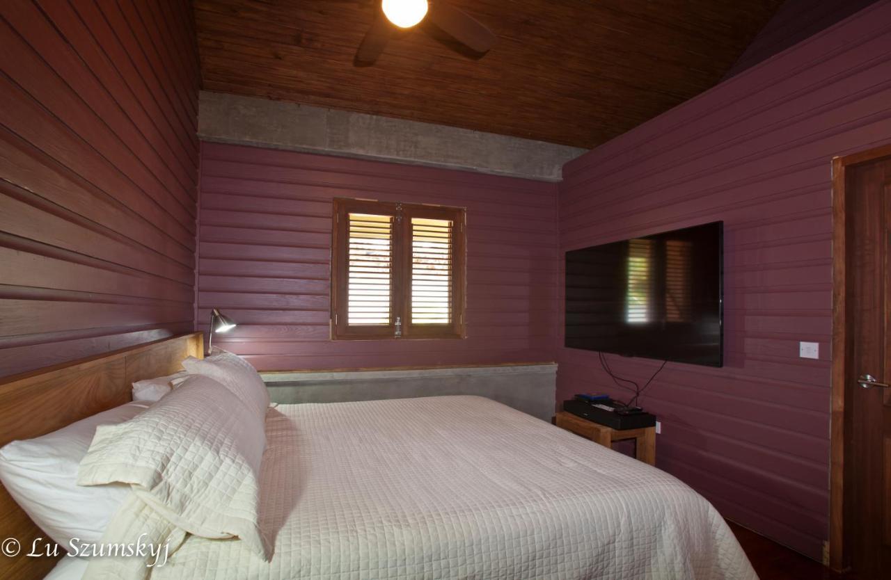 Pagua Bay House - Oceanfront Cabana'S Marigot Buitenkant foto
