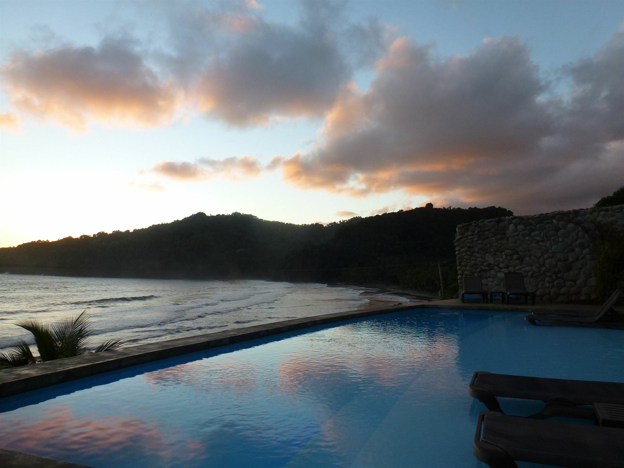 Pagua Bay House - Oceanfront Cabana'S Marigot Buitenkant foto